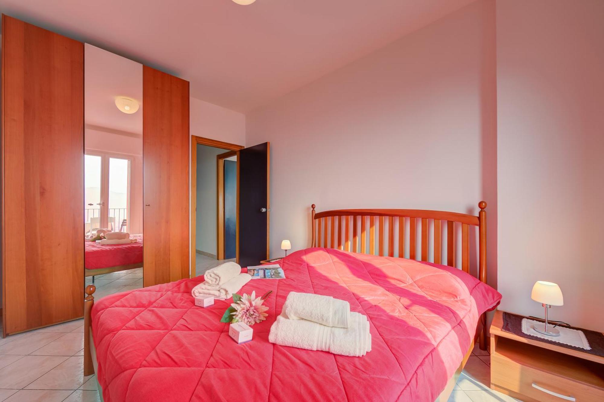 Lake View Dom-Us Apartment - Happy Rentals Riva del Garda Esterno foto