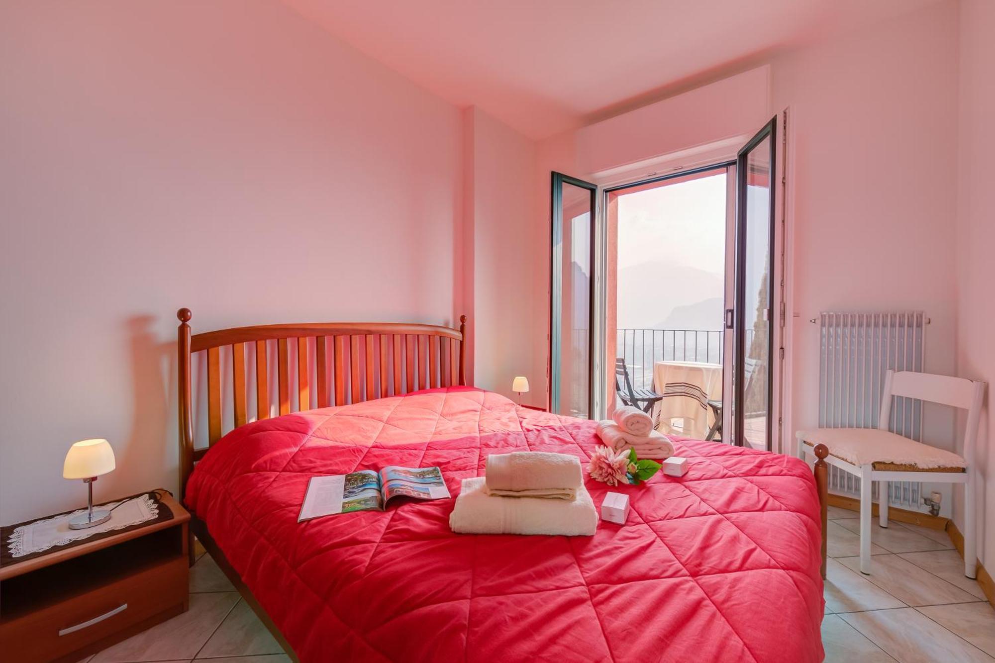 Lake View Dom-Us Apartment - Happy Rentals Riva del Garda Esterno foto