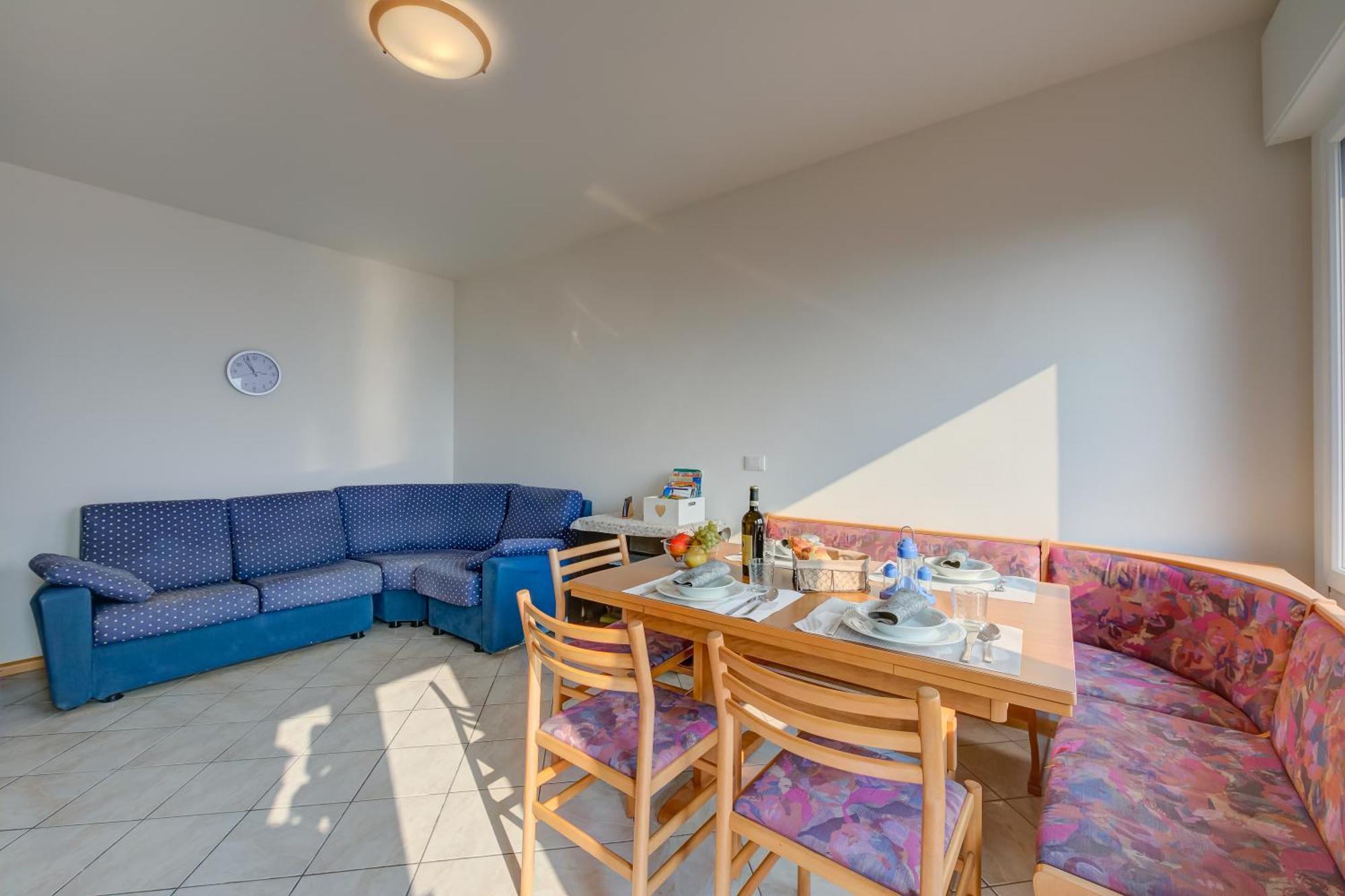 Lake View Dom-Us Apartment - Happy Rentals Riva del Garda Esterno foto